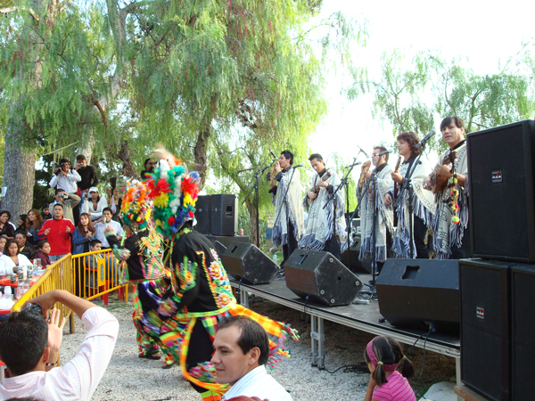 Presentaci�n de los Kjarkas en Mutxamel (Alicante)